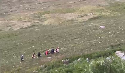 Kontrolden çıkan otomobil uçuruma yuvarlandı: 2 yaralı