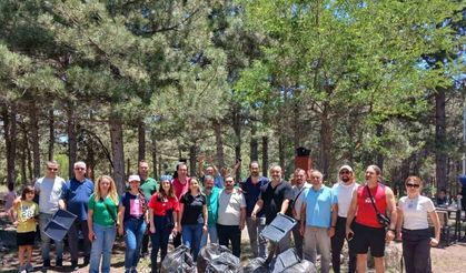 Niğde’de öğretmenlerden doğa için anlamlı etkinlik: Seminer kapsamında çöp topladılar