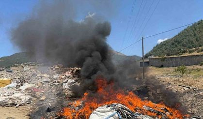 Osmaniye’de hurdalıkta çıkan yangın söndürüldü