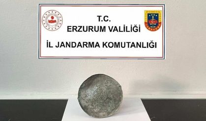 Piknikte bulduğu Bizans dönemi  bronz diski jandarmaya teslim etti