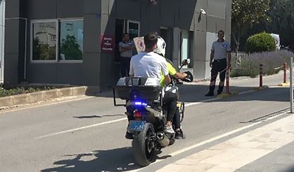 Sınava geç kalan öğrencinin imdadına polis yetişti