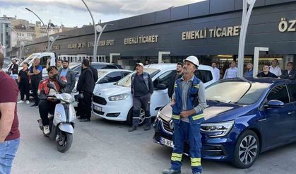 Sivas’ta vatandaşlar, yangını meraklı gözlerle izledi