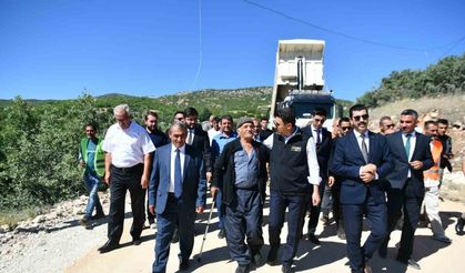 Tunceli’de köy yolları sıcak asfalta tanışıyor