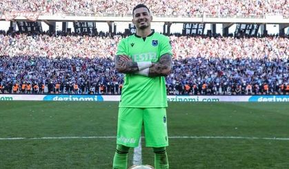 Uğurcan Çakır’dan transfer iddialarına şampiyonluk kupalı yanıt