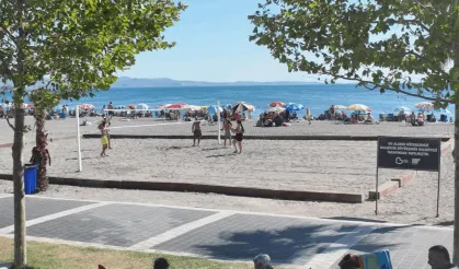 Balıkesir Büyükşehir plaj voleybolu severleri unutmadı