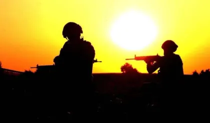 Edirne Jandarması iki firariyi sınırda yakaladı