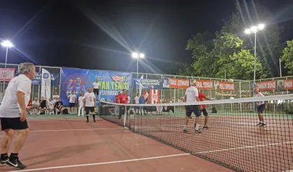 Antalya Büyükşehir’den Metin Ünal’a vefa: Ayak Tenisi Turnuvası Başladı