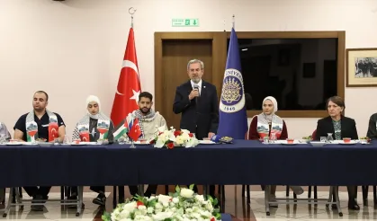Ankara Üniversitesi'nde akademik kadro Filistinli öğrencilerle buluştu