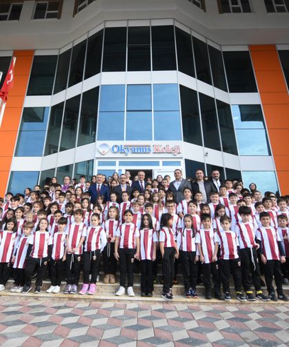 Okyanus koleji'nden 157 öğrenciye İnegölspor forması