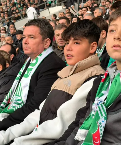 Erkan Aydın Bursaspor coşkusunu çocuklarla yaşadı
