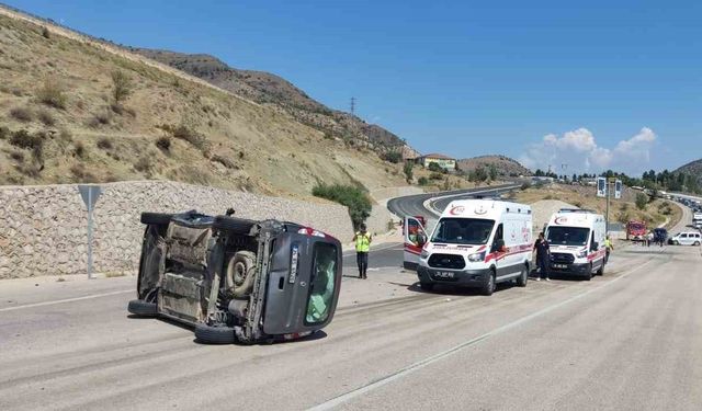 Amasya’da 2 kamyonet çarpıştı: 4 yaralı