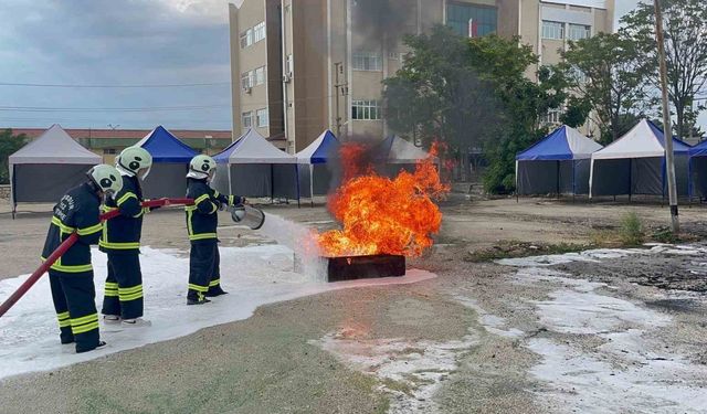 Erasmus programı çerçevesinde Burdur’a gelen 35 gönüllü itfaiyeciye Burdur İtfaiyesi eğitim verdi