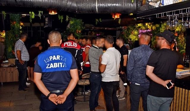 Isparta’da umuma açık alkollü 9 iş yerine işlem yapıldı