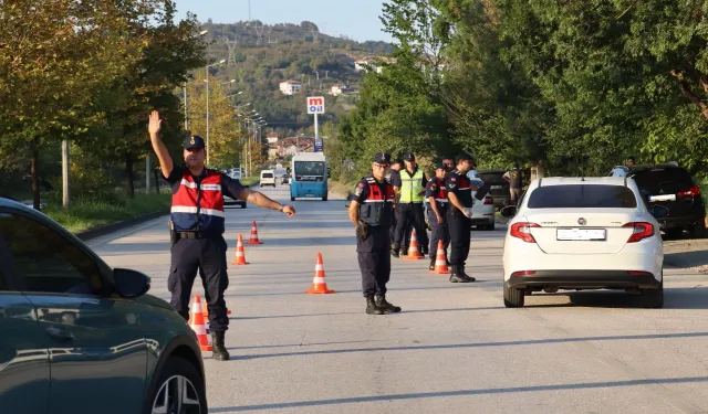 Düzce'de jandarma  şok uygulaması yaptı