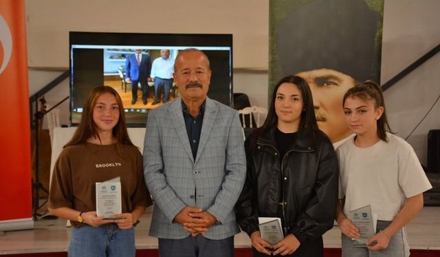 Afyonkarahisar’da şampiyon sporcular ödüllendirildi