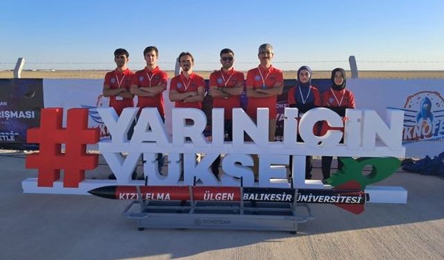 Balıkesirli öğrenciler, TEKNOFEST Roket yarışmasında