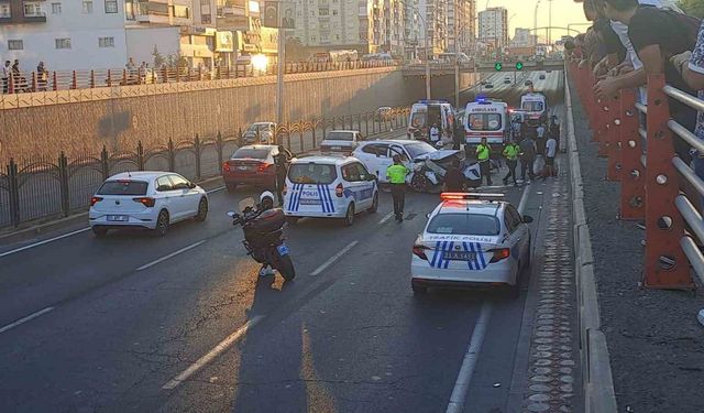 Diyarbakır’da otomobil ile motosiklet çarpıştı: 5 yaralı