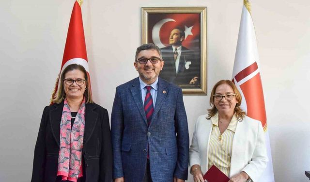 Doç. Dr. Alev Akpınar Borazan göreve başladı