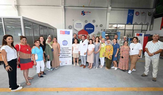 DTO Denizli Teknik Tekstil Merkezi tekstil teknolojisi öğretmenlerini eğitiyor