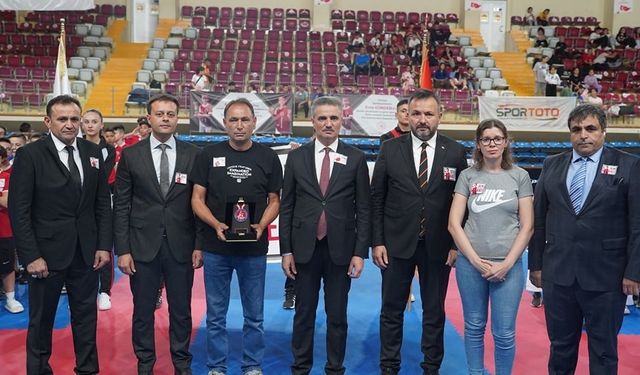 Enes Gündaşlı’nın anısına Türkiye Yıldızlar Takım Karate Şampiyonası Isparta’da başladı