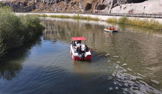 Kura Nehri’nde deniz bisikleti ve tekne heyecanı yeniden başladı