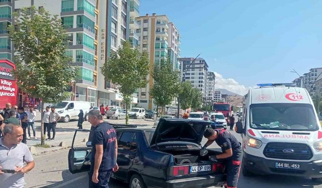 Malatya’da iki ayrı kazada 4 kişi yaralandı