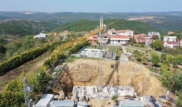 Sultangazi Belediyesi’nin yaptığı Gençlik Spor ve Sağlık Merkezi kısa sürede tamamlanacak