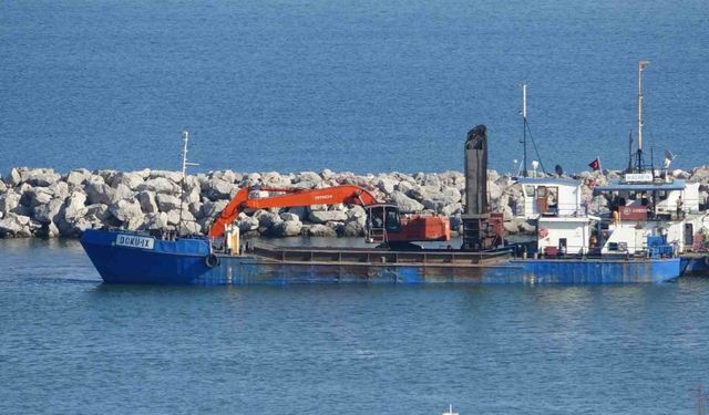 Zonguldak limanı 200 bin metreküp teressübattan temizlendi