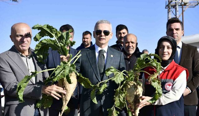 Karaman’da kantarlar pancar alımına dualarla başladı