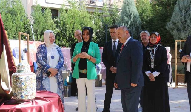 Kütahya’da "Yetişkin Eğitiminde Tematik Öğretim Yaklaşımı" projesi sergisi