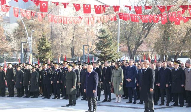 Ağrı’da Atatürk’ü anma töreni düzenlendi