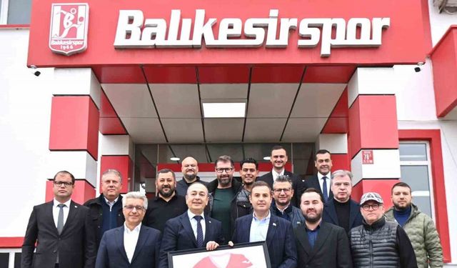 Balıkesir Büyükşehir Belediye Başkanı Ahmet Akın, Balıkesirspor Kulübü’nü ziyaret etti