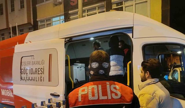 Edirne’de nefes kesen göçmen operasyonu: 17 kaçak göçmen ve 1 FETÖ şüphelisi yakalandı