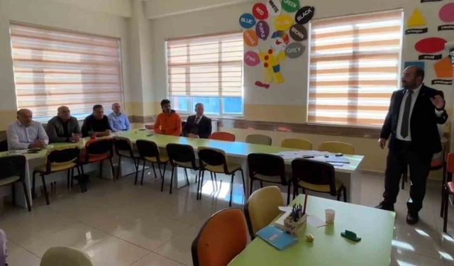 Kırşehir’de "Öğretim Liderliği Semineri Kursu" Başladı