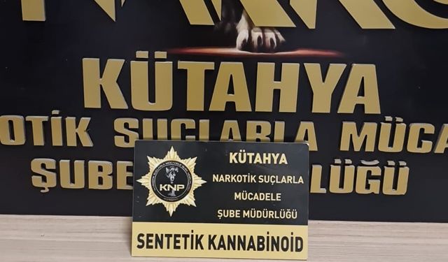 Kütahya’da bir araçta yapılan aramada 458 gram uyuşturucu ele geçirildi