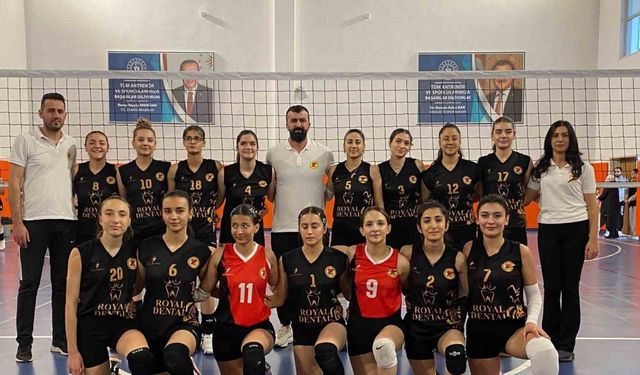 Malatya’da genç kızlar voleybol şampiyonları belli oldu