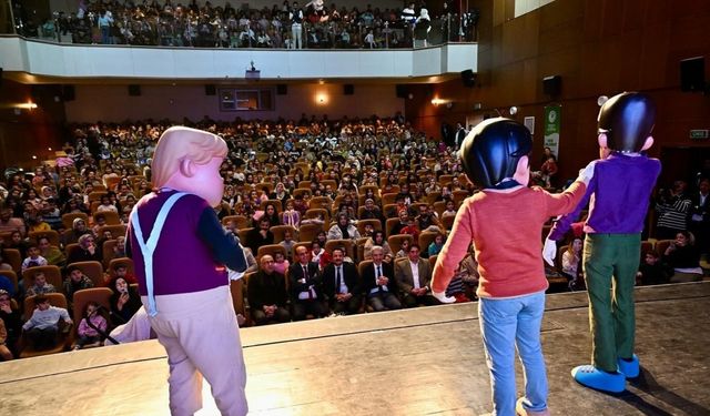 Rafadan Tayfa gösterisinde eğlenceli anlar yaşandı