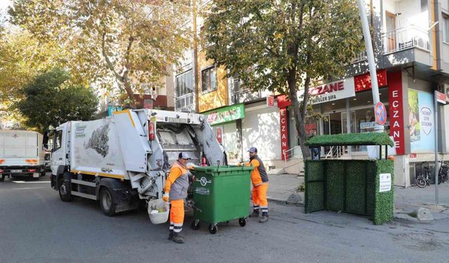 Sultangazi’de "Çöpler Konteynere" uygulaması başlatıldı