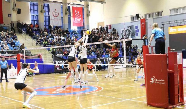 Sultanlar Ligi: Aydın Büyükşehir Belediyespor: 3 - Beşiktaş: 0