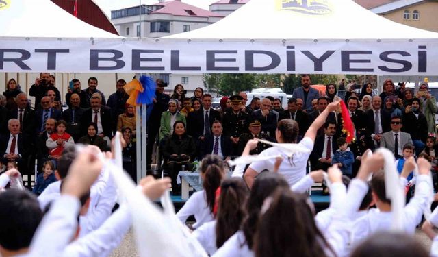 Bayburt’ta 23 Nisan Ulusal Egemenlik Çocuk Bayramı kutlandı