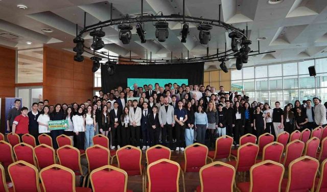 Bursa Erkek Lisesi’nden 3. geleneksel girişimcilik zirvesi