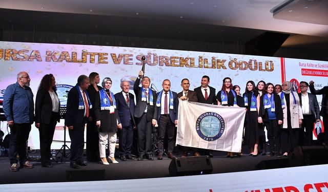 Gemlik Asım Kocabıyık MYO’ya"kalitede süreklilik" ödülü