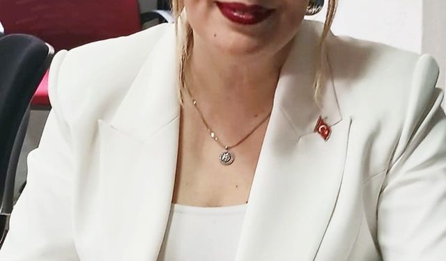 Kütahya’da edebiyat öğretmeni Nuray Doğan’ın "Bana Emanet" isimli şiir kitabı yayınlandı