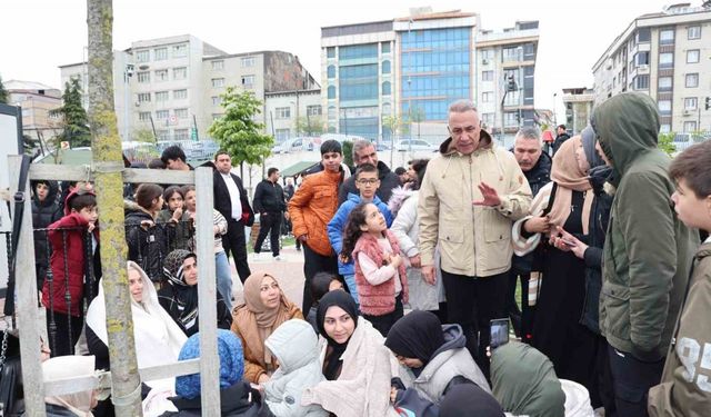 Sultangazi Belediyesi deprem sonrası tüm ekipleri ile sahada