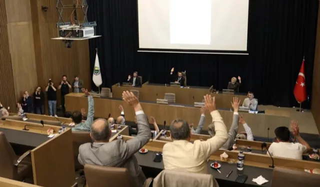 İnegöl'ün 2024 faaliyetlerine oy çokluğu kabul