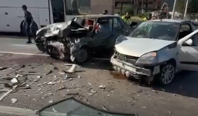 Yalova’da 4 araçlı zincirleme kaza: 5 yaralı