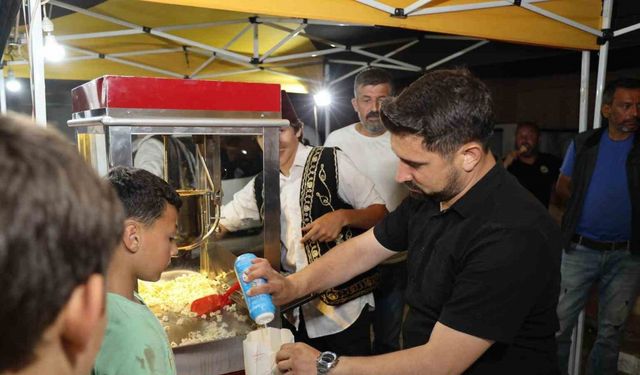 Açık hava sinema keyfi Duraklar köyünde