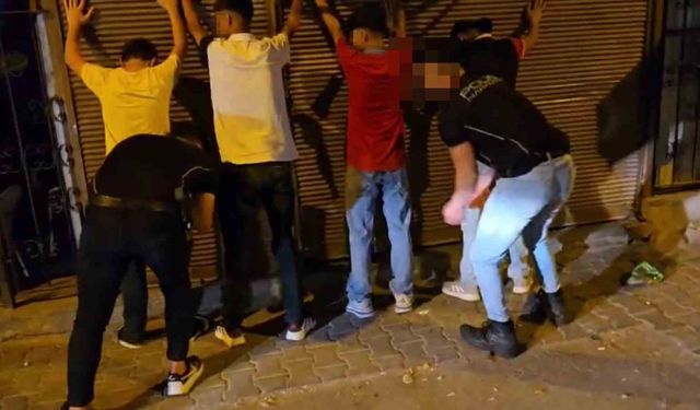 Adana’da ’Narkoalan’ uygulaması, uyuşturucu kullanan 63 şahıs yakalandı