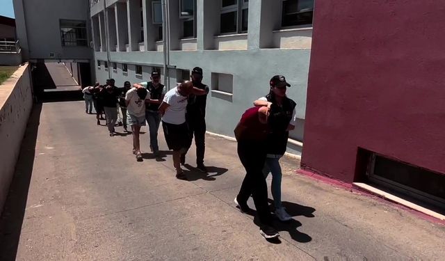 Adana’da uyuşturucu tacirlerine operasyon: 6 tutuklama