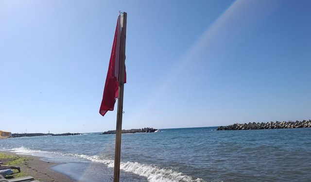 Akçakoca’da deniz girmek yasaklandı